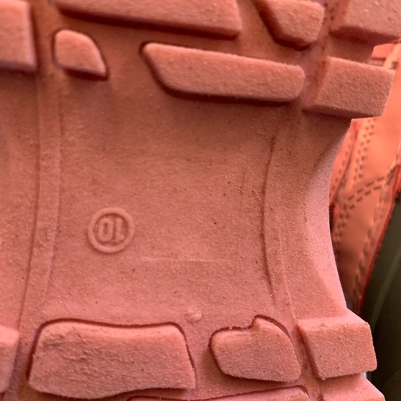 New in box pink snow boots little kids size 10 with faux fur lining - Picture 6 of 16